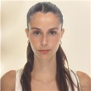 Técnica superior de educación infantil, que puede dar clases de inglés hasta a niños/as para ayudar en su desarrollo del idioma.